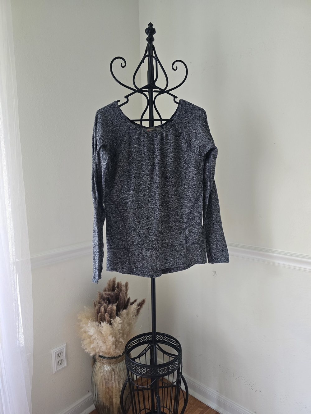 Zella Heathered Charcoal Gray Long Sleeve Pullover - Picture 2 of 6